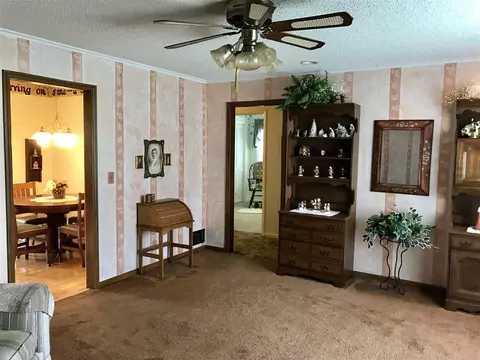 214 E 3rd St, Byron, IL 61010 photo 3