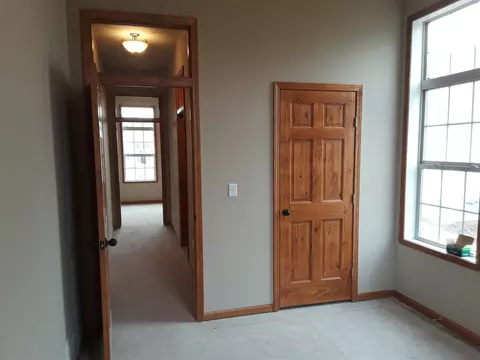 651 Biscayne Pl, Roscoe, IL 61073 photo 4