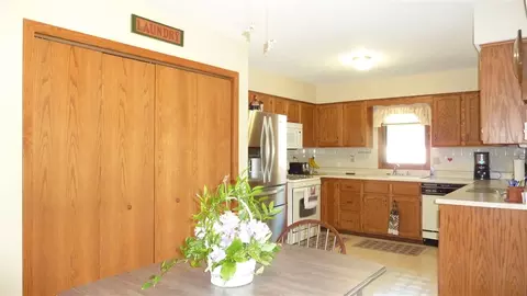 7536 Moss Cyn, Cherry Valley, IL 61016 photo 10