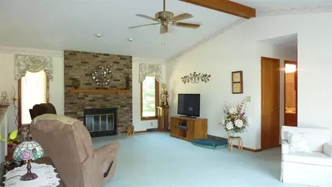 7536 Moss Cyn, Cherry Valley, IL 61016 photo 7