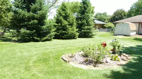 7536 Moss Cyn, Cherry Valley, IL 61016 photo 6