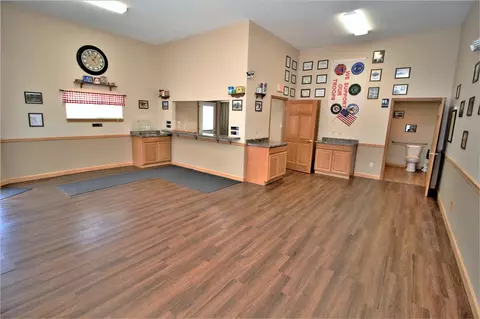 122 N Main St, Leaf River, IL 61047 photo 5