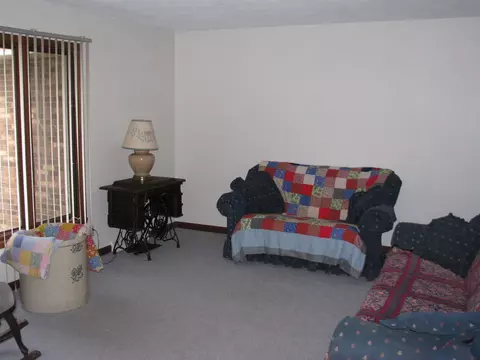 11951 Tresemer Rd, Roscoe, IL 61073 photo 2
