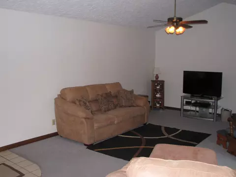 11951 Tresemer Rd, Roscoe, IL 61073 photo 9