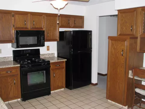 11951 Tresemer Rd, Roscoe, IL 61073 photo 4