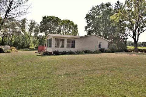 10035 Hamborg Rd, Roscoe, IL 61073 photo 3