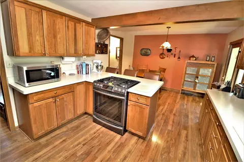 10035 Hamborg Rd, Roscoe, IL 61073 photo 9