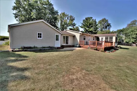 10035 Hamborg Rd, Roscoe, IL 61073 photo 4