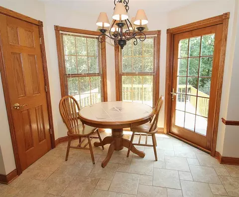 10283 Tybow Trl, Roscoe, IL 61073 photo 6