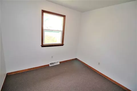 502 E 3rd St, Leaf River, IL 61047 photo 14