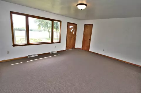 502 E 3rd St, Leaf River, IL 61047 photo 13