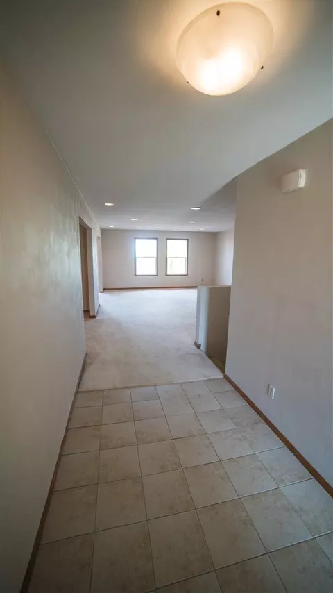 635 Ashleigh Ln, Roscoe, IL 61073 photo 7