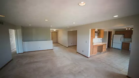 635 Ashleigh Ln, Roscoe, IL 61073 photo 8