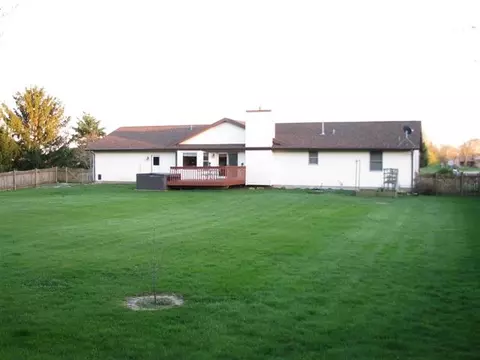 4020 Mockingbird Ln, Byron, IL 61010 photo 2