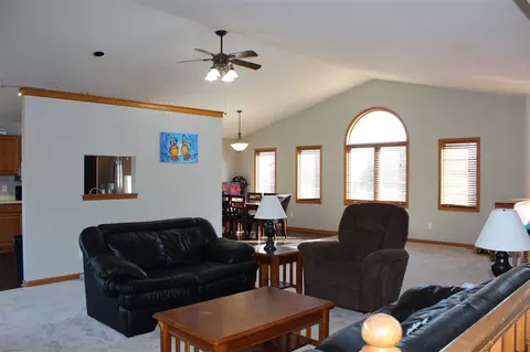 4020 Mockingbird Ln, Byron, IL 61010 photo 9