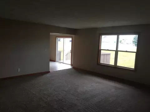 11243 Meadowsweet Ln, Roscoe, IL 61073 photo 4
