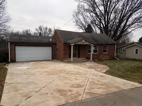 207 E Bluff St, Winnebago, IL 61088 photo 1