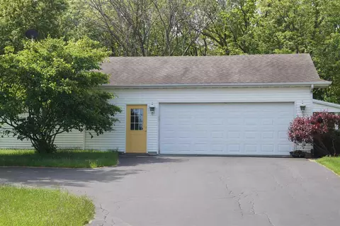11343 Dwyer Ln, Roscoe, IL 61073 photo 3