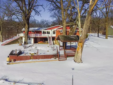 7917 Burr Oak Rd, Roscoe, IL 61073 photo 2