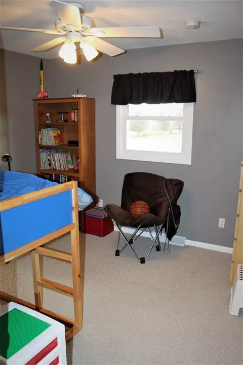 16203 7th St, Pecatonica, IL 61063 photo 11