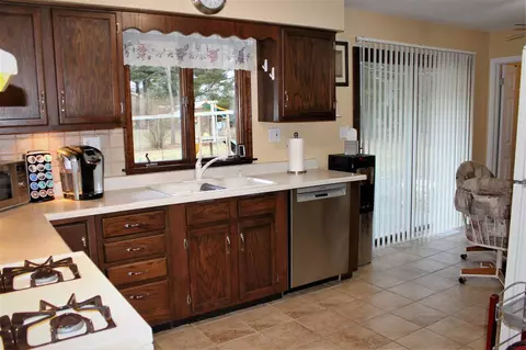 16203 7th St, Pecatonica, IL 61063 photo 5