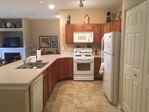 7636 Silver Maple Trl, Cherry Valley, IL 61016 photo 4