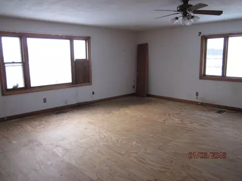 8982 E Maize Rd, Ridott, IL 61067 photo 21
