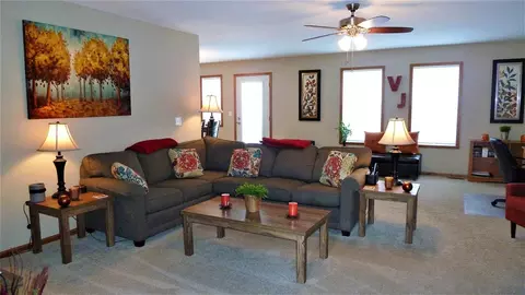 649 Ballymore Rd, Roscoe, IL 61073 photo 5