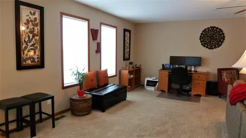 649 Ballymore Rd, Roscoe, IL 61073 photo 4