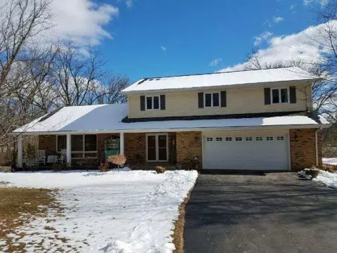 6925 Westgate Rd, Roscoe, IL 61073 photo 2