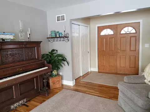 6925 Westgate Rd, Roscoe, IL 61073 photo 5