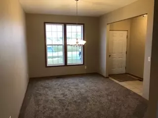 673 Ballymore Rd, Roscoe, IL 61073 photo 2