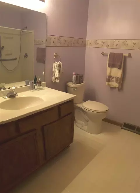 6480 Greystone Dr, Roscoe, IL 61073 photo 13
