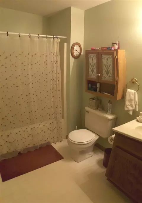 6480 Greystone Dr, Roscoe, IL 61073 photo 15
