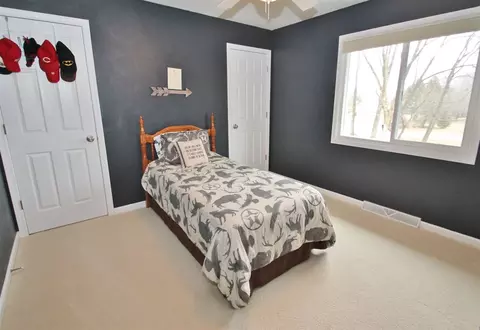 6969 Michelle Dr, Roscoe, IL 61073 photo 15
