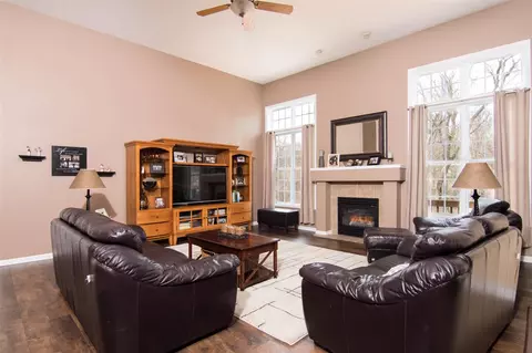 10608 Harrison Ct, Roscoe, IL 61073 photo 8