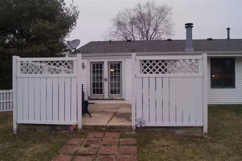 6453 Greystone Dr, Roscoe, IL 61073 photo 4