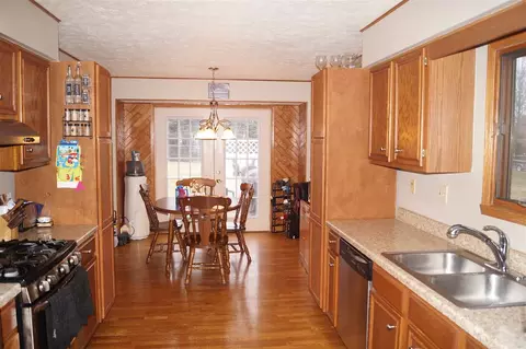 6453 Greystone Dr, Roscoe, IL 61073 photo 10