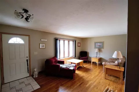 7464 Farview Dr, Cherry Valley, IL 61016 photo 5