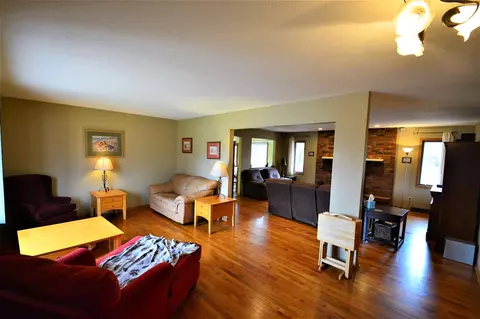 7464 Farview Dr, Cherry Valley, IL 61016 photo 4