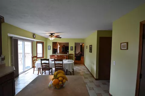 7464 Farview Dr, Cherry Valley, IL 61016 photo 8