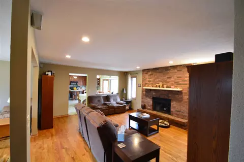 7464 Farview Dr, Cherry Valley, IL 61016 photo 11