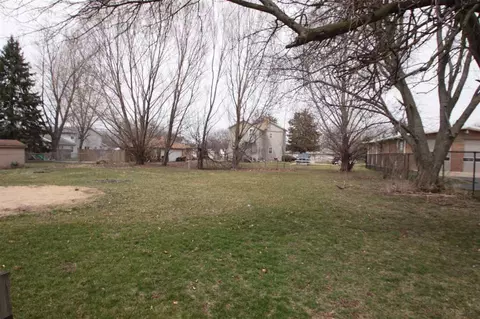 316 E 7th St, Belvidere, IL 61008 photo 13