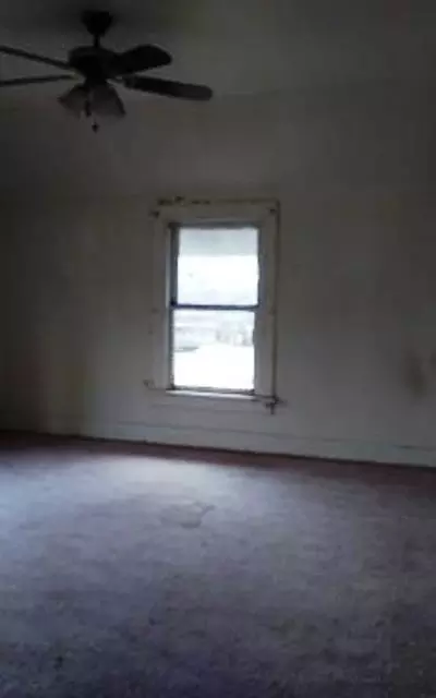 150 N 6th St, Capron, IL 61012 photo 5