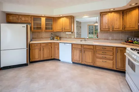 8564 Secret Way, Roscoe, IL 61073 photo 12