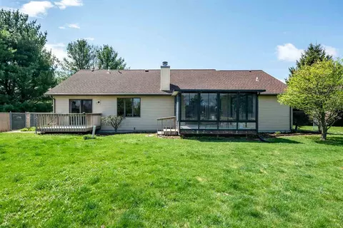 8564 Secret Way, Roscoe, IL 61073 photo 9