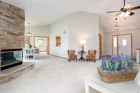 8564 Secret Way, Roscoe, IL 61073 photo 15