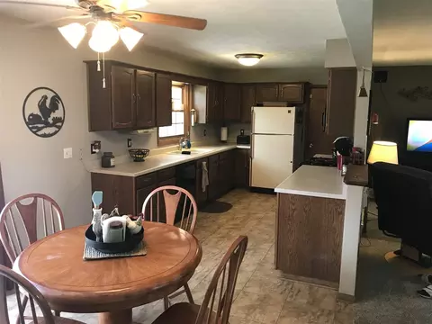 15710 E Timberlane Dr, Davis Junction, IL 61020 photo 6