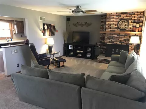 15710 E Timberlane Dr, Davis Junction, IL 61020 photo 9