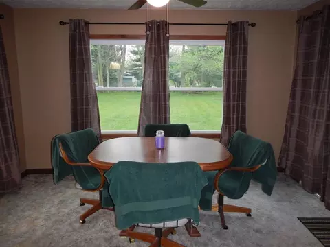 12119 Wagon Ln, Roscoe, IL 61073 photo 6
